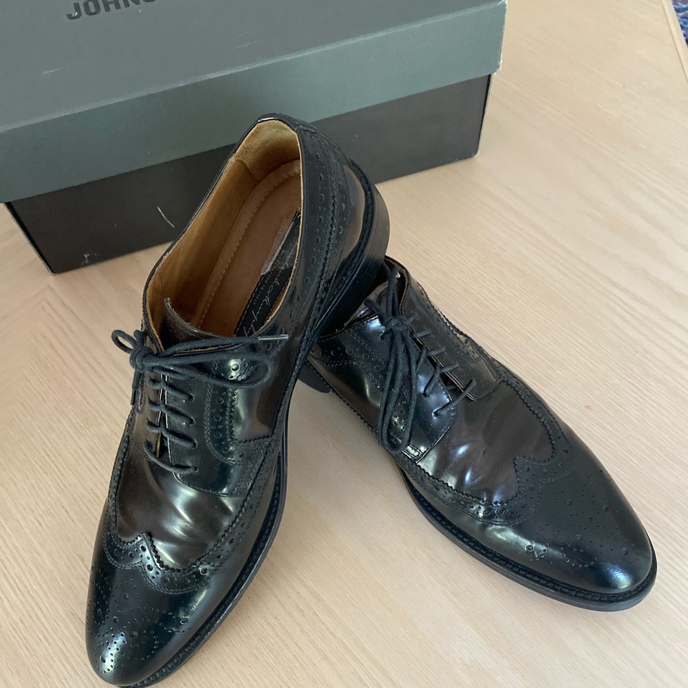 Johnston & Murphy Wingtip